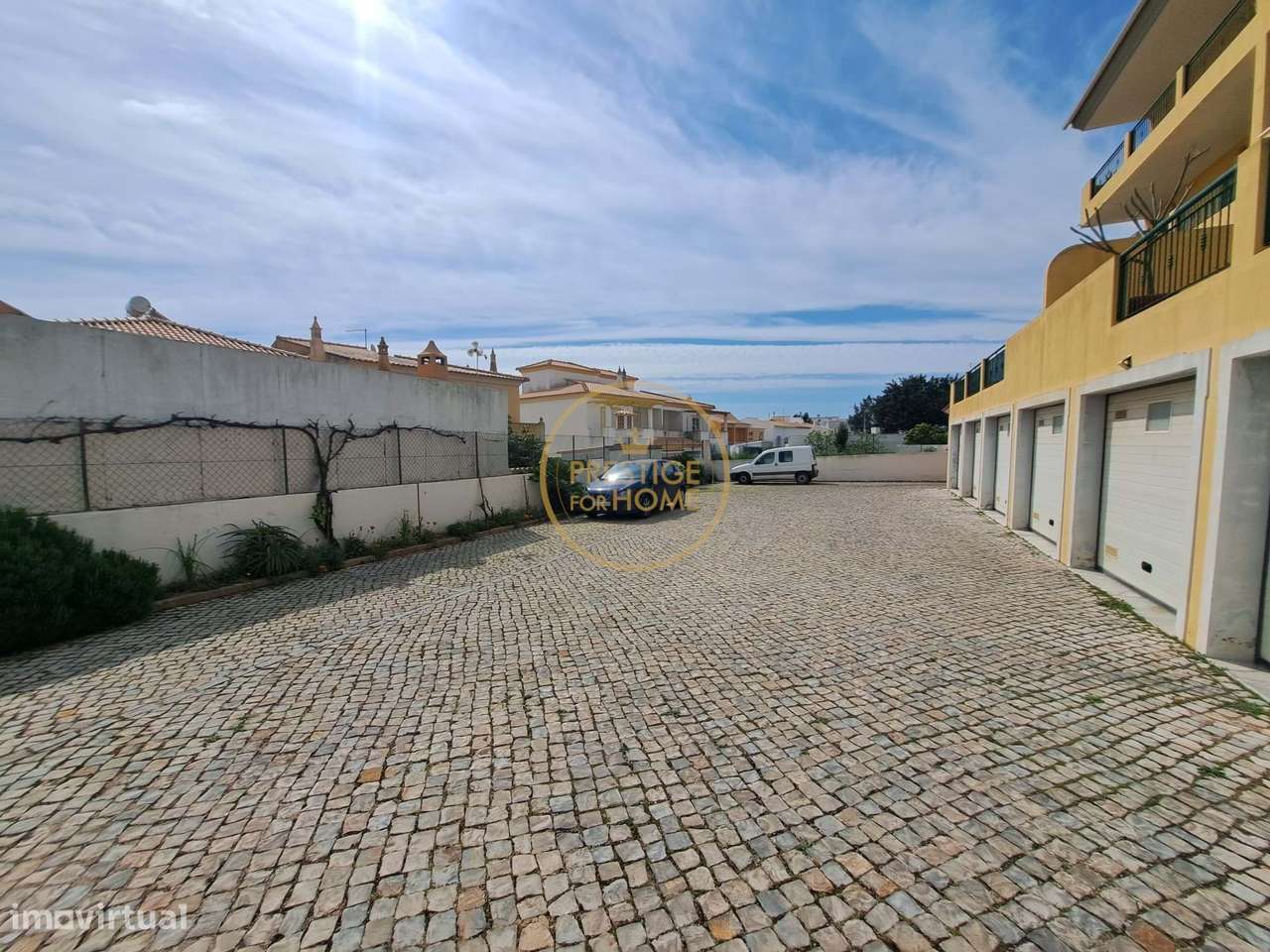 Apartamento T3 de Qualidade Superior com Garagem em Box, Arrecadação e-38