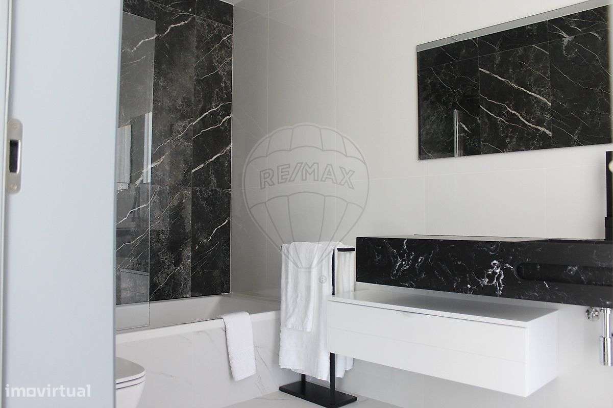 Moradia T5 para venda-16