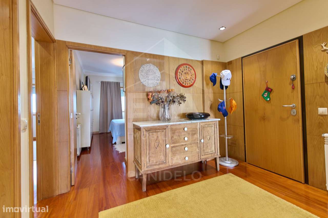Apartamento T2 em Lavra, a poucos metros da praia-11
