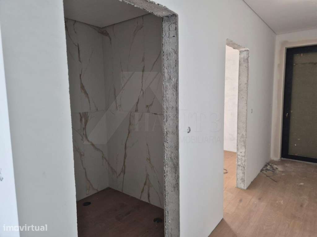 Moradia T3 de Arquitetura Moderna, com piscina - Correlhã, Ponte de...-9