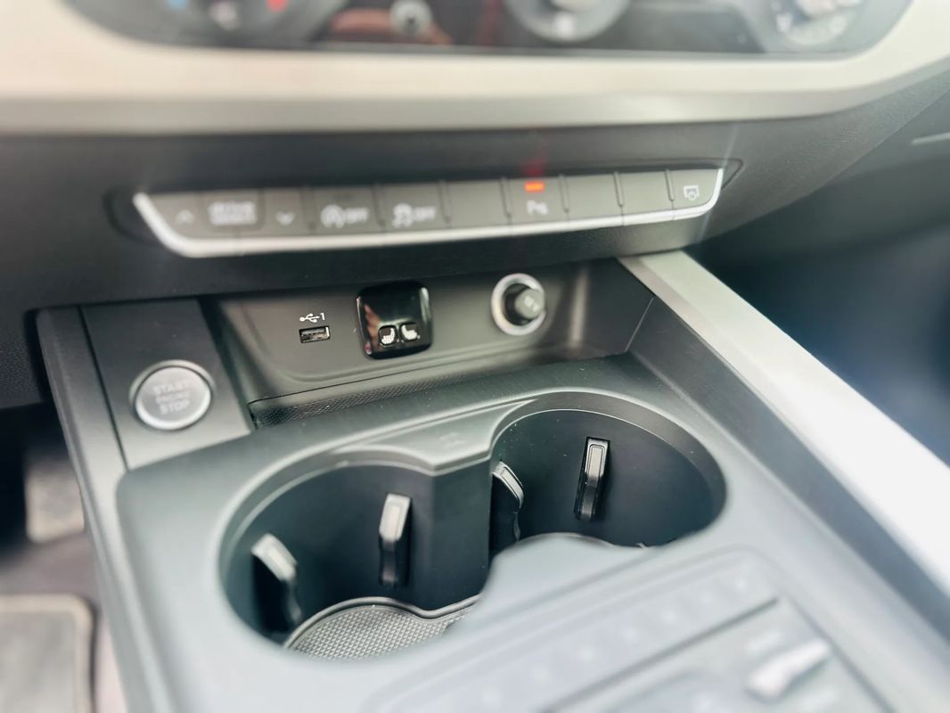 Audi A4 40 TFSI S tronic Advanced - 35