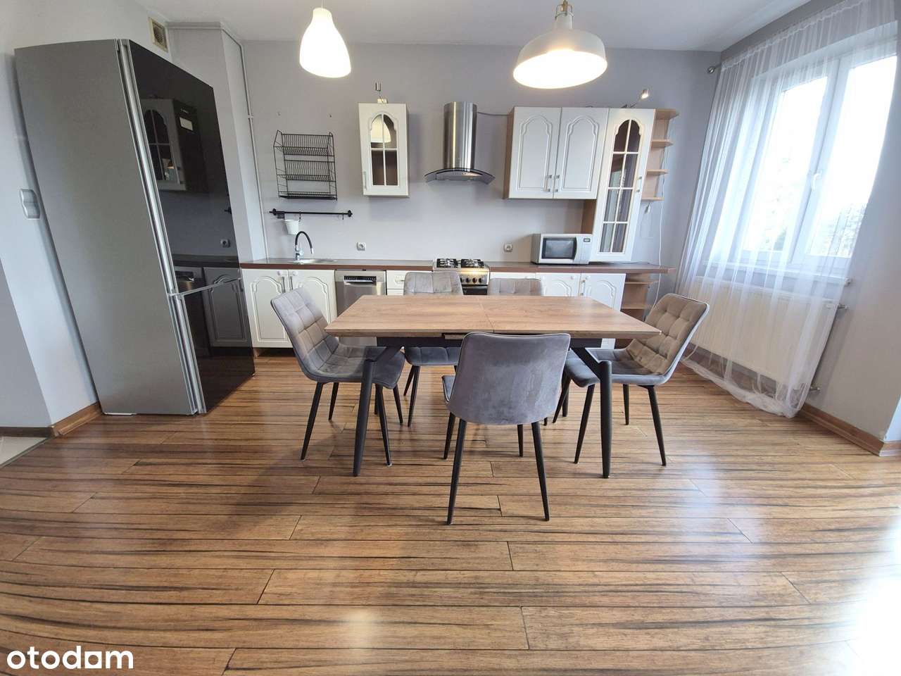 mieszkanie 64 m2 dobra lokalizacja– 3 pokoje, balkon,miejsce postojowe-12