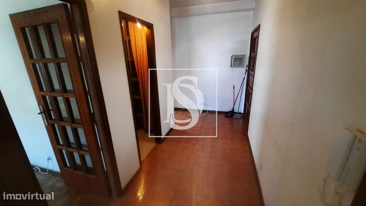 Apartamento T3 junto à estação de comboio de Rio Tinto-4