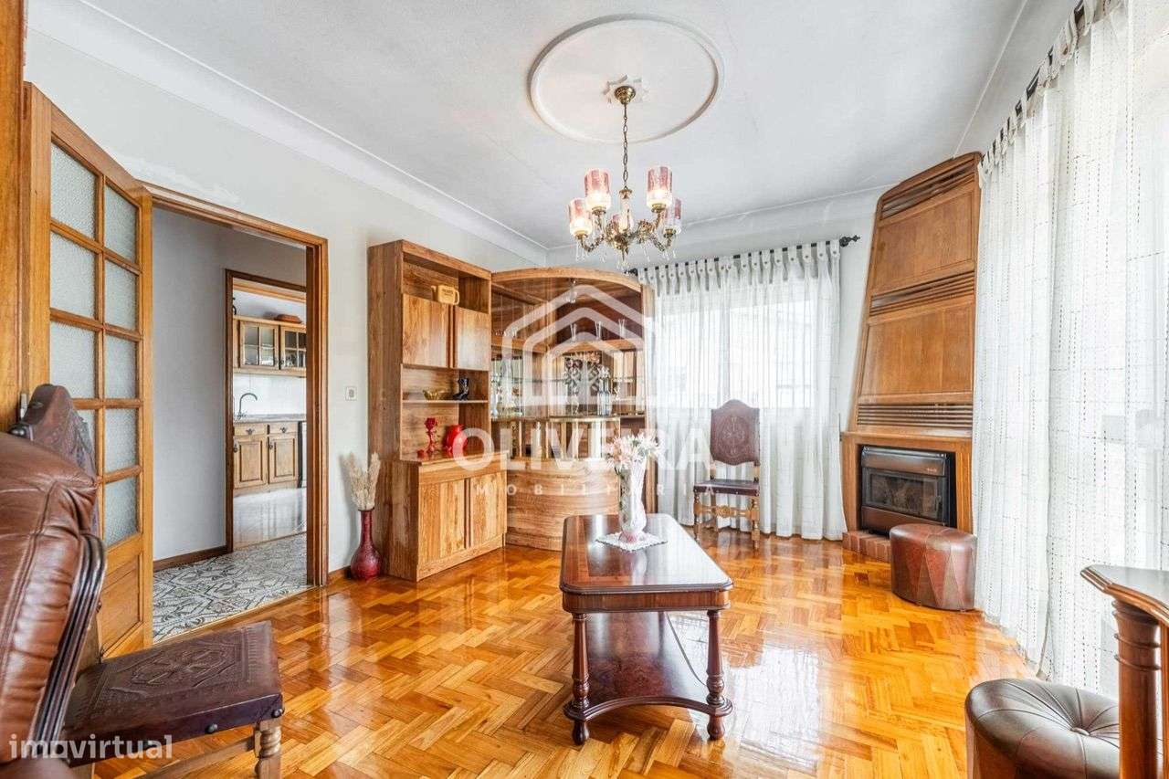 Moradia com Habitação e Comércio-20