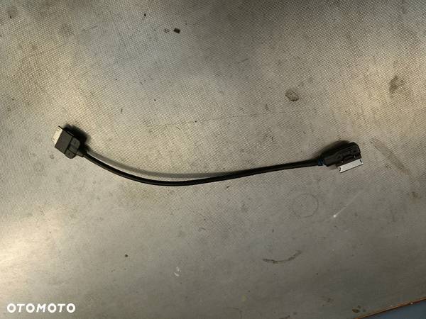 Kabel Adapter MediaIN Skoda VW Seat Audi 5N0035554B przewód zasilający IPHONE - 1