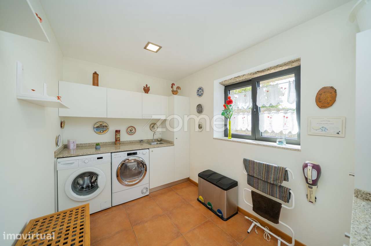Moradia T5 + 1 com Piscina em Espinho, Braga-21