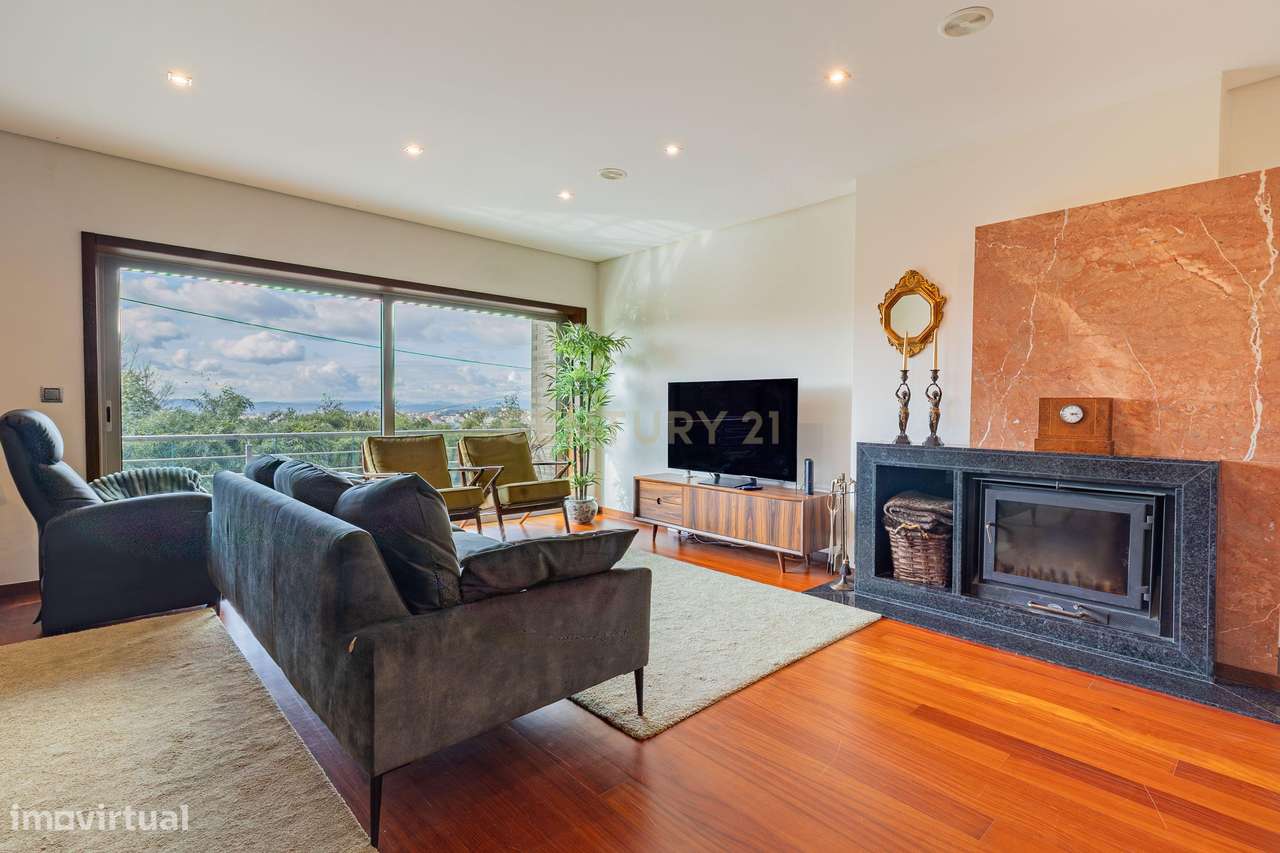 Moradia T4 + escritório com Elevador em Fraião, Braga - Grande imagem: 5/46