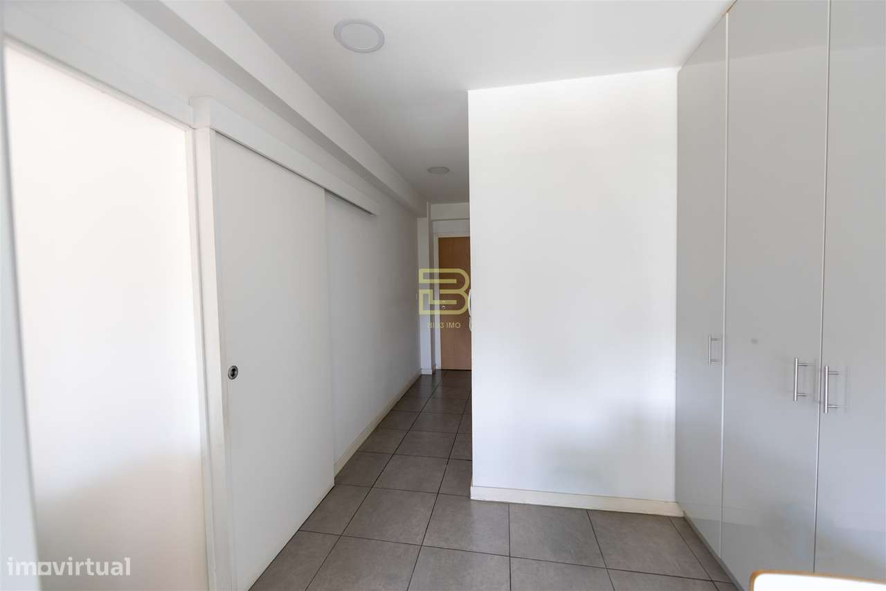 Apartamento T2+1, excelente investimento em Matosinhos-11