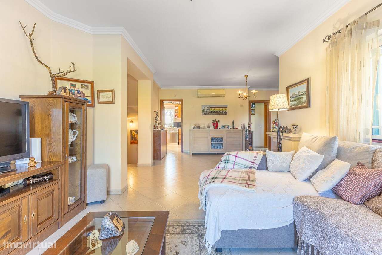 Moradia, 240 m², Seixal, Arrentela e Aldeia de Paio Pires - Grande imagem: 2/43