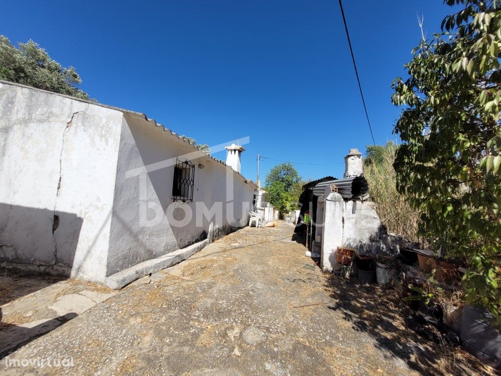 Casa Rústica para recuperar em zona calma com vista para ...