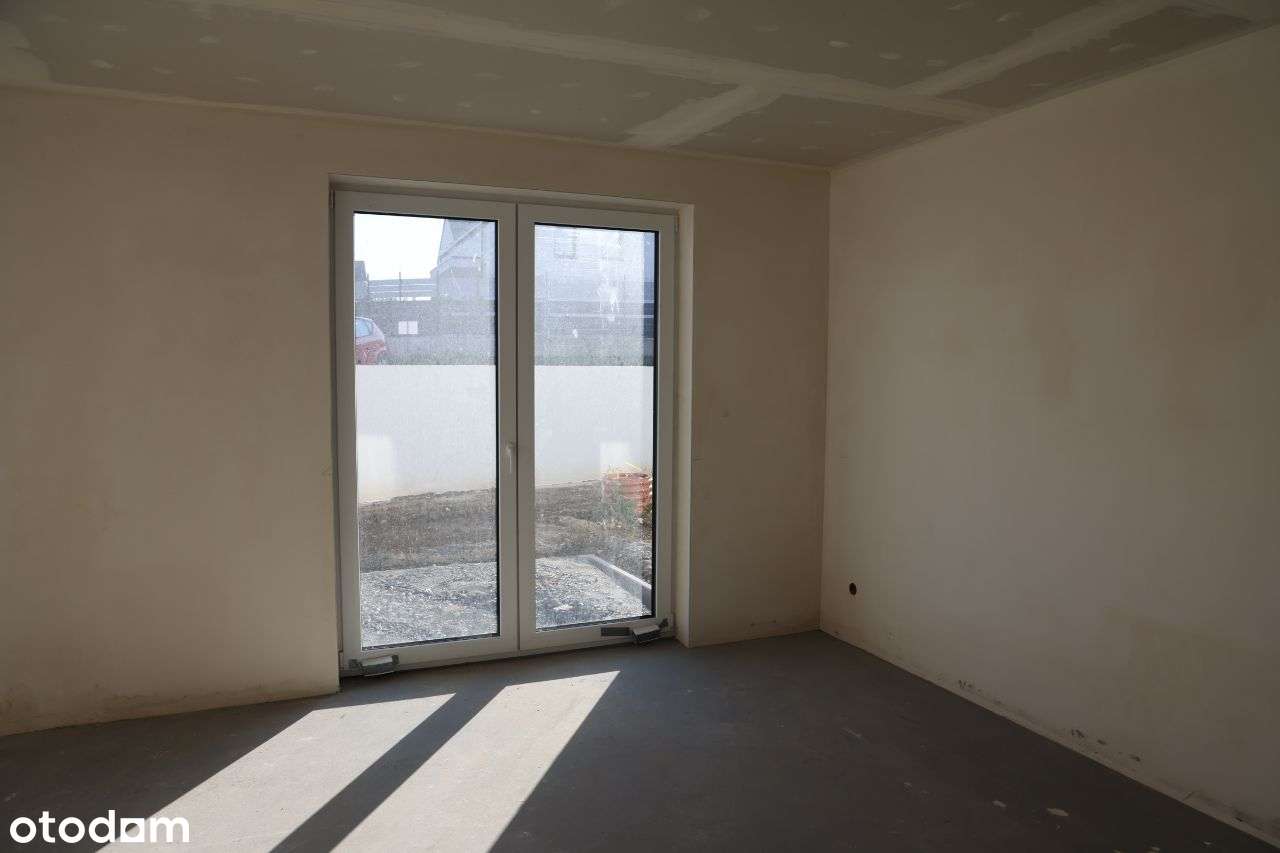 Budynek w zabudowie szeregowej z ogródkiem-9