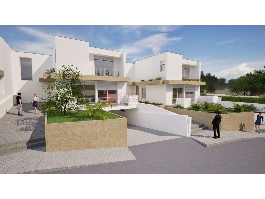 Moradia T4 Exclusiva em Condomínio Privado com Piscina | Junto a Mafra-9