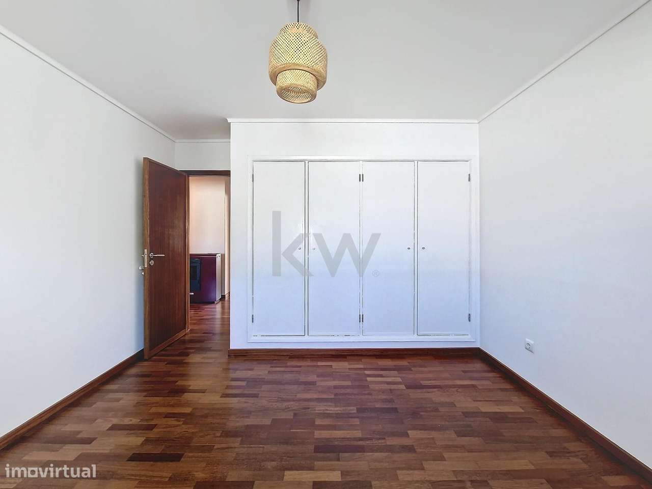 Moradia com 6 quartos, piscina aquecida, anexo e terreno com 2500m2 em-27