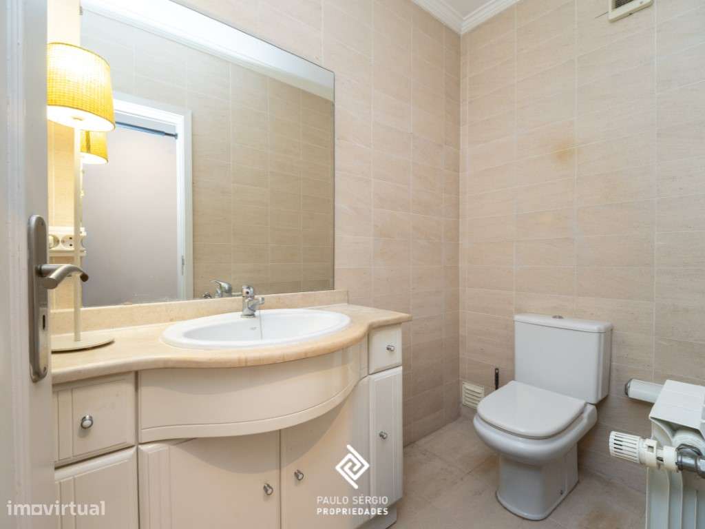 Apartamento T3 Duplex na Maia, próximo do centro da cidade-8