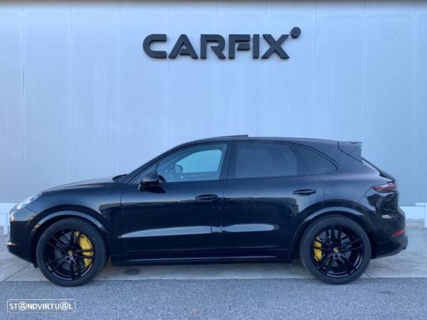 Porsche Cayenne Turbo - 1