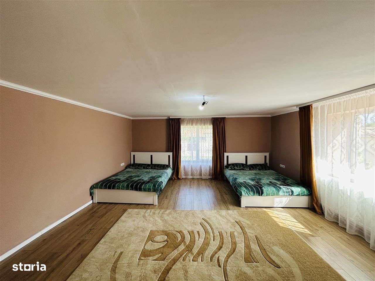 Casa individuala – 2 corpuri de cladire, pivnita, curte, gradina mare - Imagine principală: 5/10