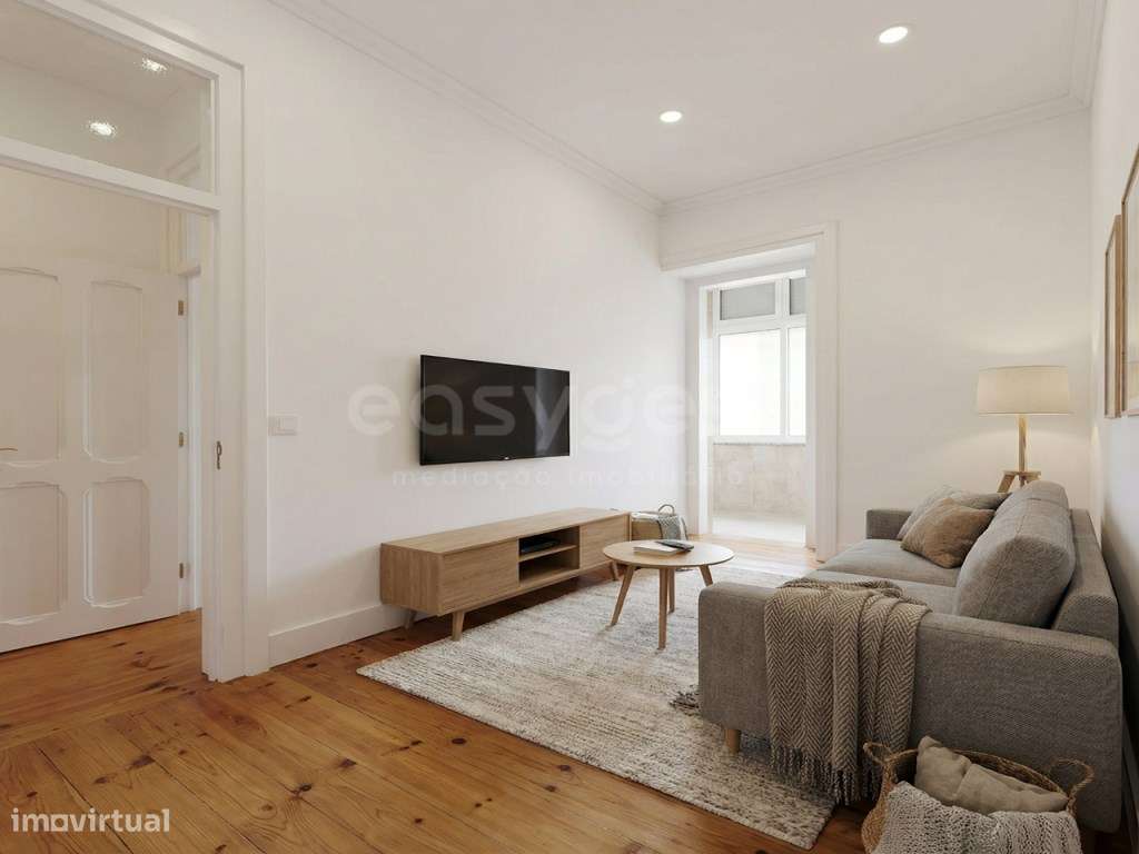 Apartamento T1+1, remodelado, luz natural, traça tipicamente Portug... - Grande imagem: 4/19