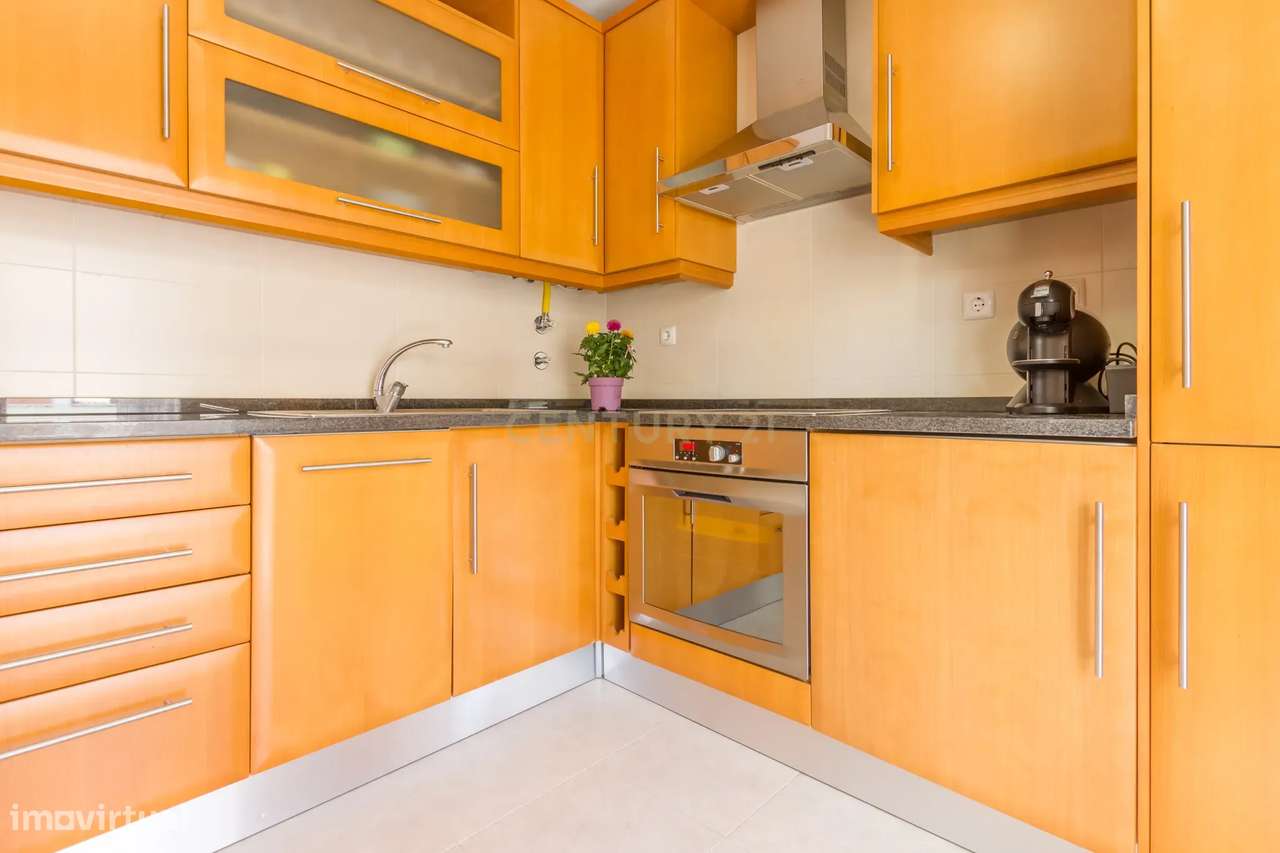 T1 com varandas amplas, garagem e elevador | Urbanização Vila Serena –-7