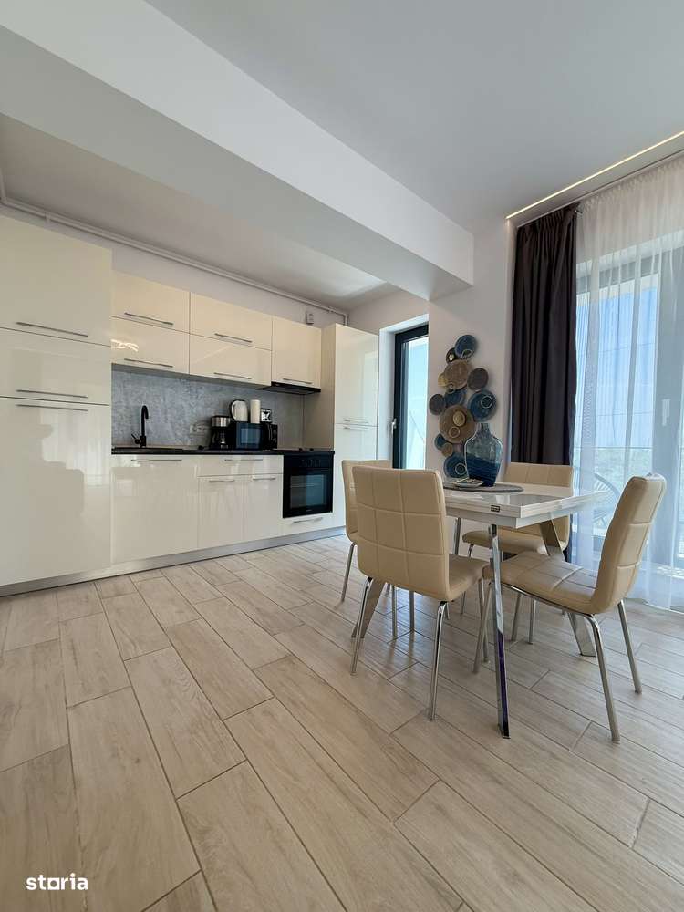 Inchiriez extrasezon ap 2camere, parcare, vedere la mare - Imagine principală: 4/9