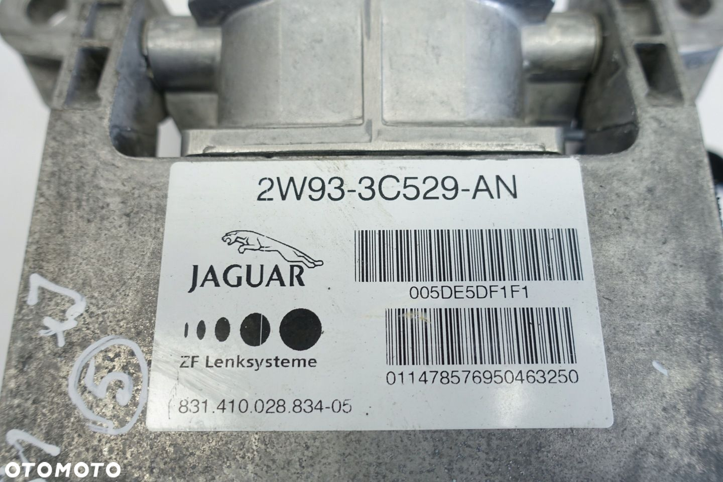Jaguar XJ X351 KOLUMNA KIEROWNICZA 2W93-3C529-AN - 2