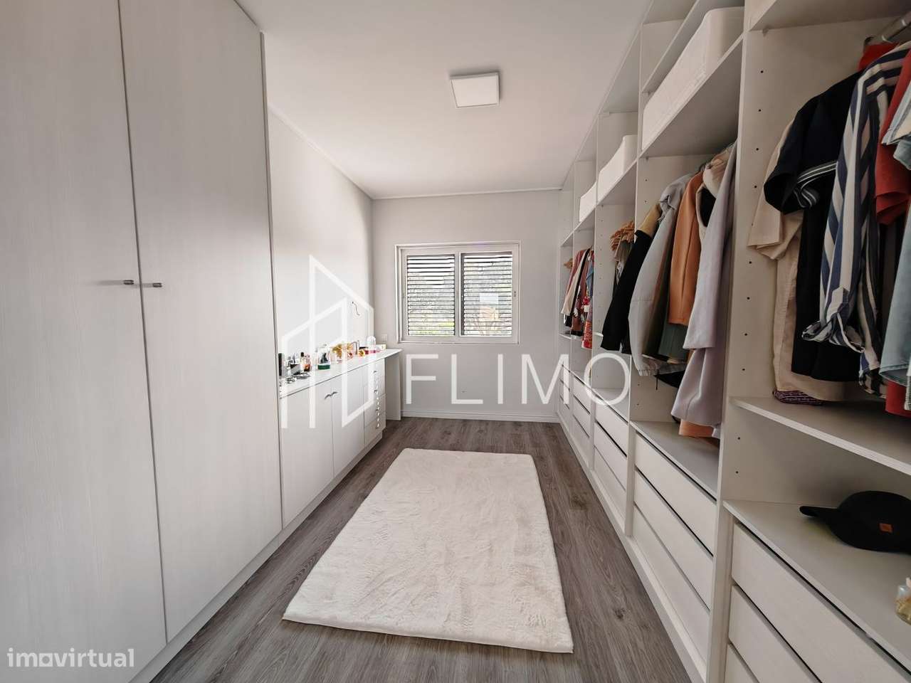 Moradia T4 em Arrifana-16