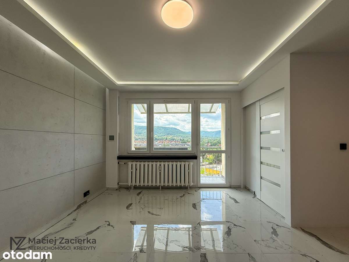 Widokowe mieszkanie na 10. piętrze z panoramą gór – Osiedle Karpackie-3