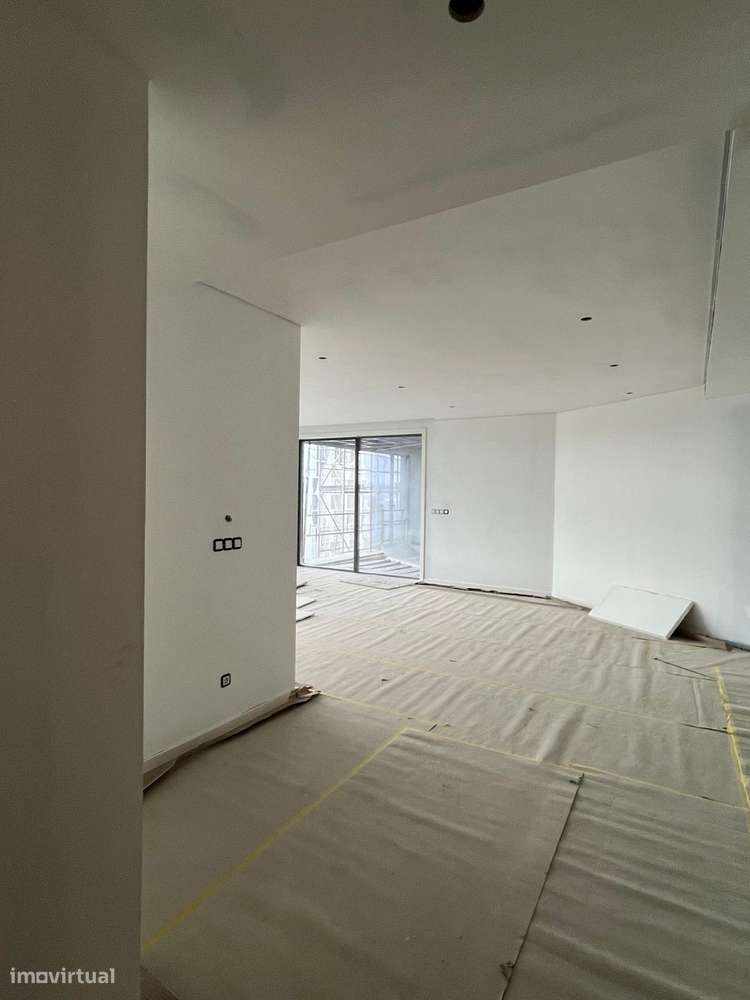 T2 Novo com varanda, garagem e eficiência A+-34