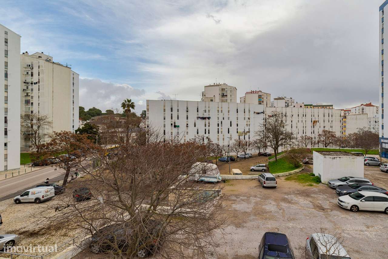 LARANJEIRO - Apartamento T3 com 2 WC-18