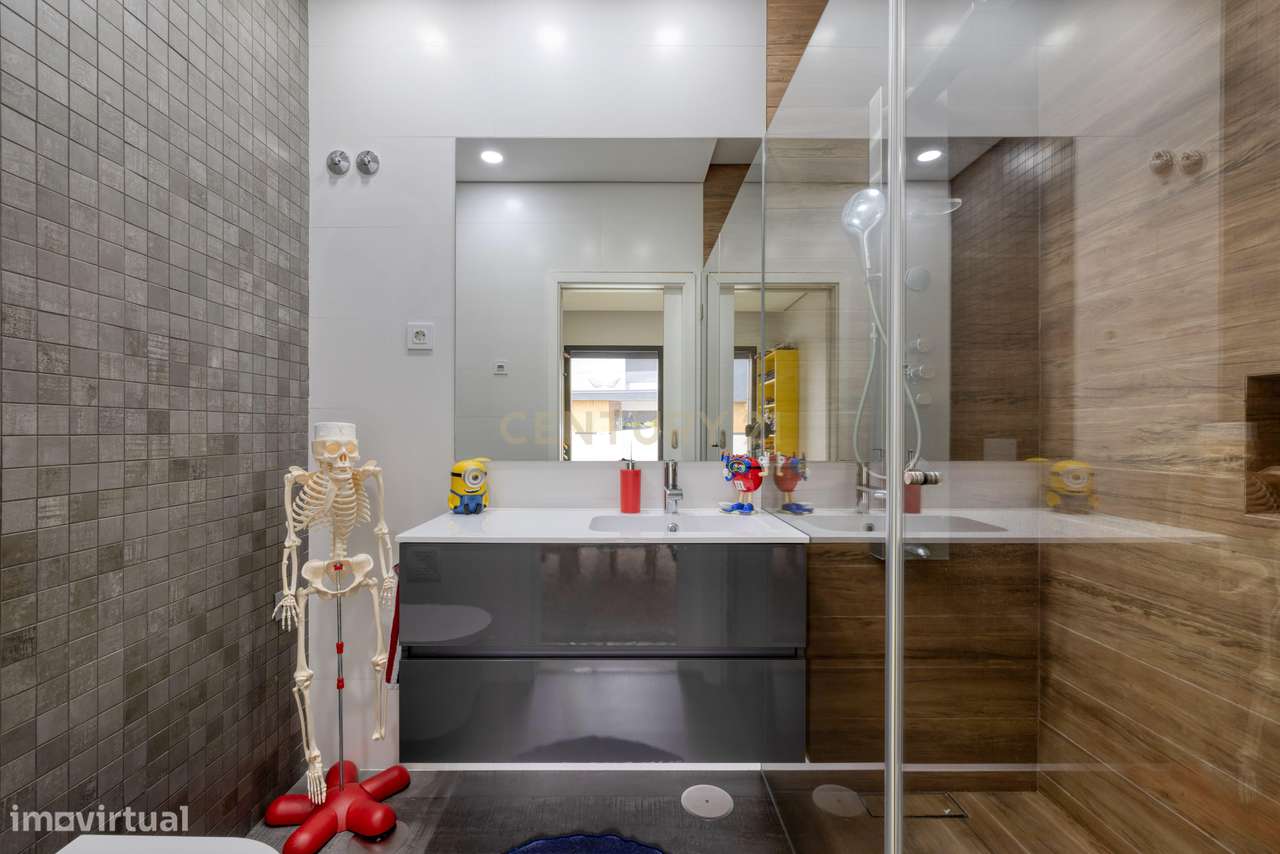 Moradia unifamiliar na Urbanização dos Jardins de Santiago, Setúbal-12