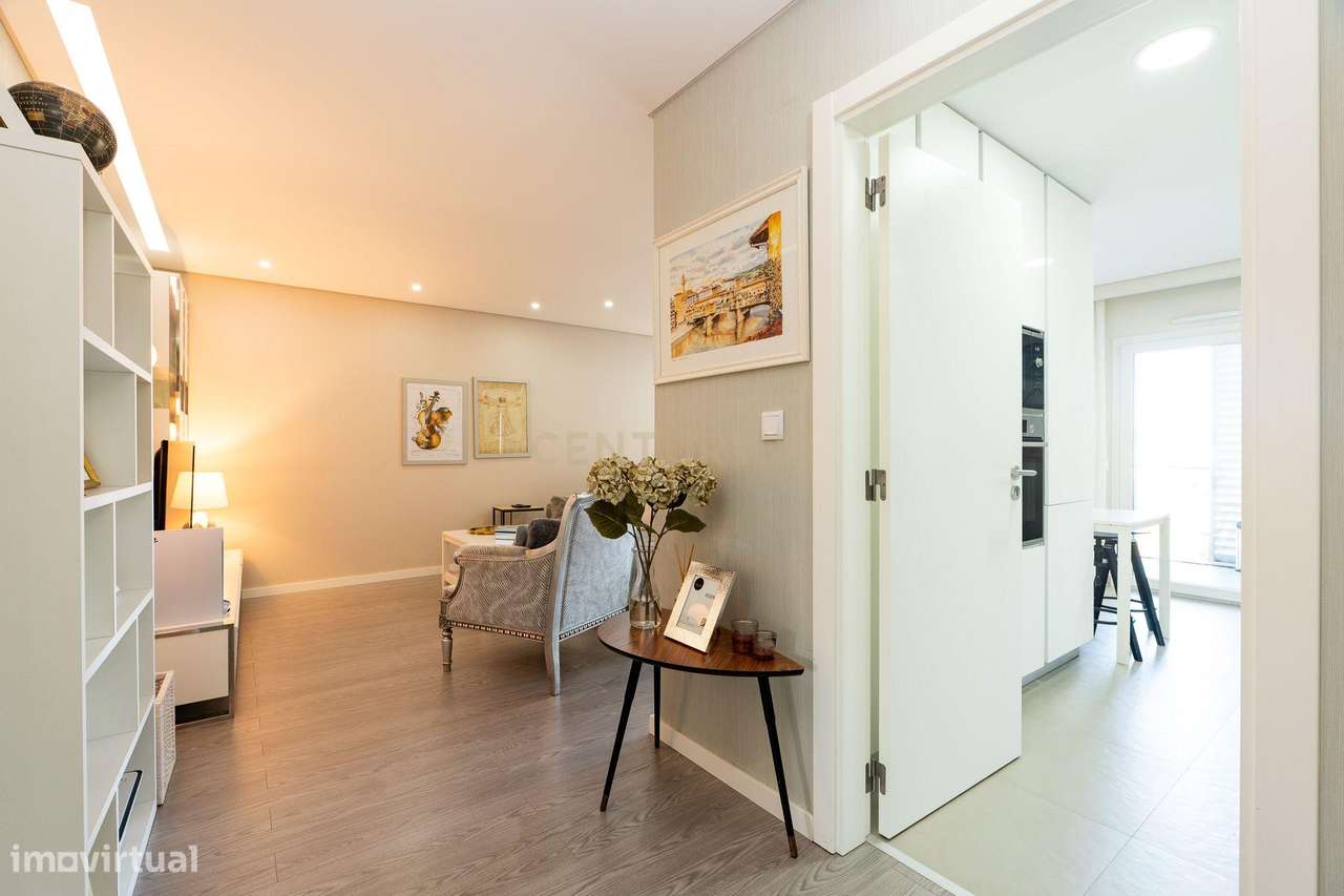 Apartamento, 110 m², Póvoa de Santo Adrião e Olival Basto - Grande imagem: 4/51