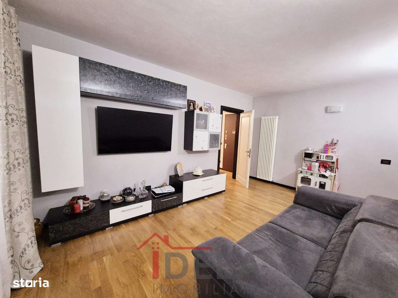 Apartament cu 3 camere, decomandat, ultracentral-0