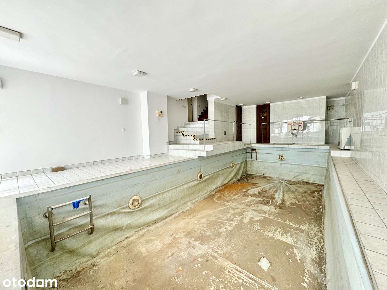 Dom mieszkalno-biurowy z basenem w atrakcyjnej lokalizacji | Mokotów-7