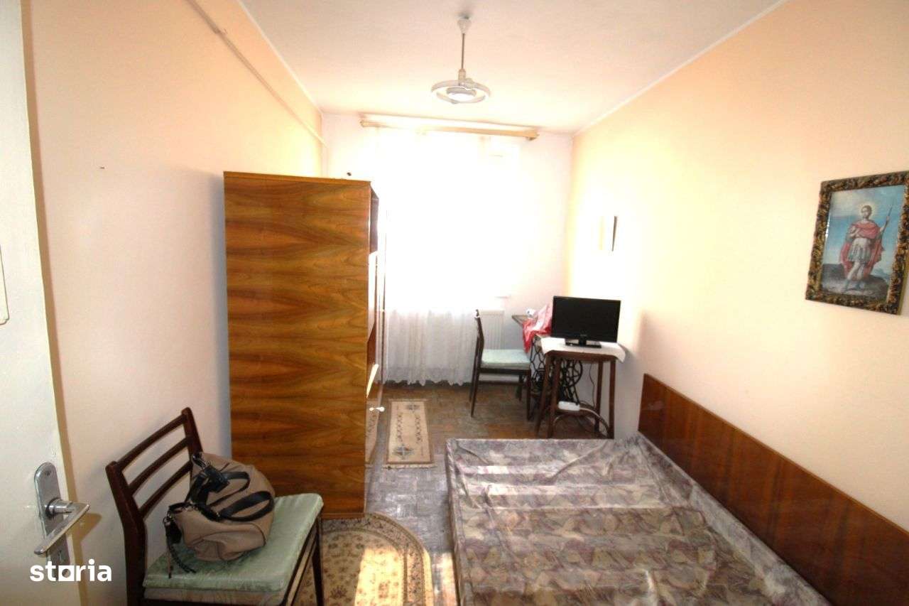 Apartament cu 3 camere in Micro 19 la Parma-3