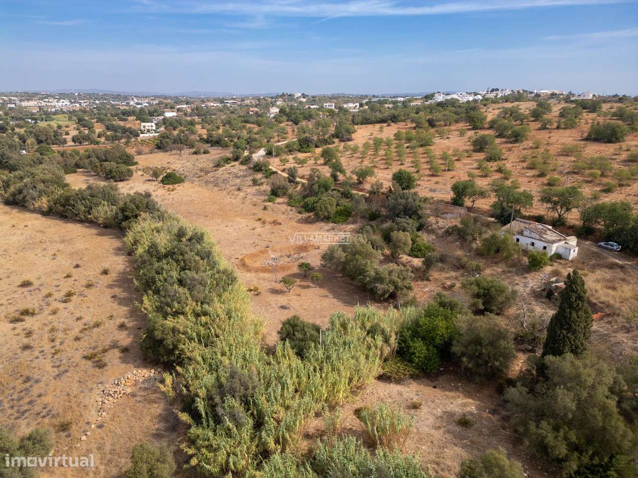 Terreno com 22974 m2 composto por 2 ruínas totalizando 275m2 situado n - Grande imagem: 4/21