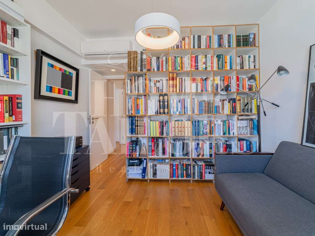 T2 em Campo de Ourique com BOX para 2 viaturas-14