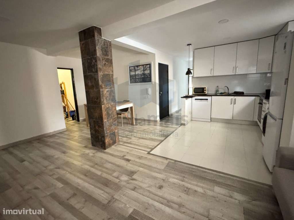 Vende-se apartamento T3 em Coimbra, otimo para rendimento-6