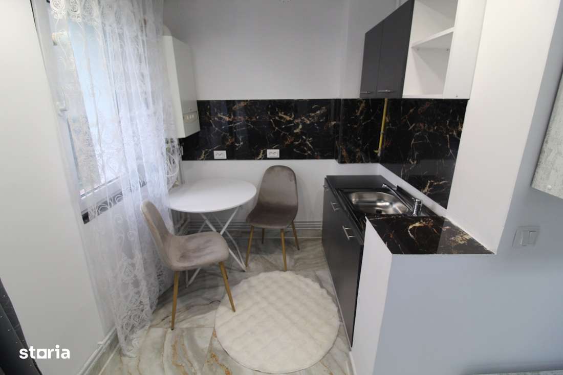 Vând apartament 2 camere în Hunedoara, Dunărea-Str.Căprioarei, parter-6