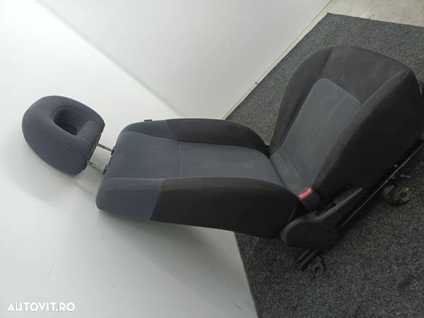 Set scaune cu bancheta piele Mitsubishi OUTLANDER 4G63 2001-2006 - 2