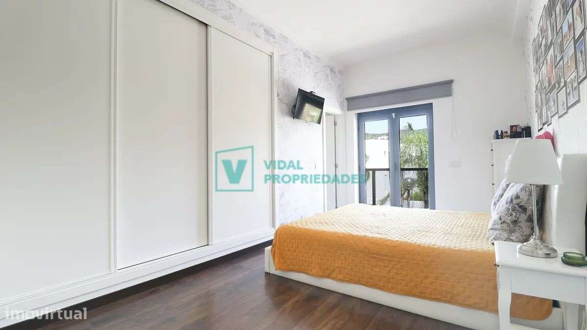 Apartamento T2 com garagem em box e piscina-28