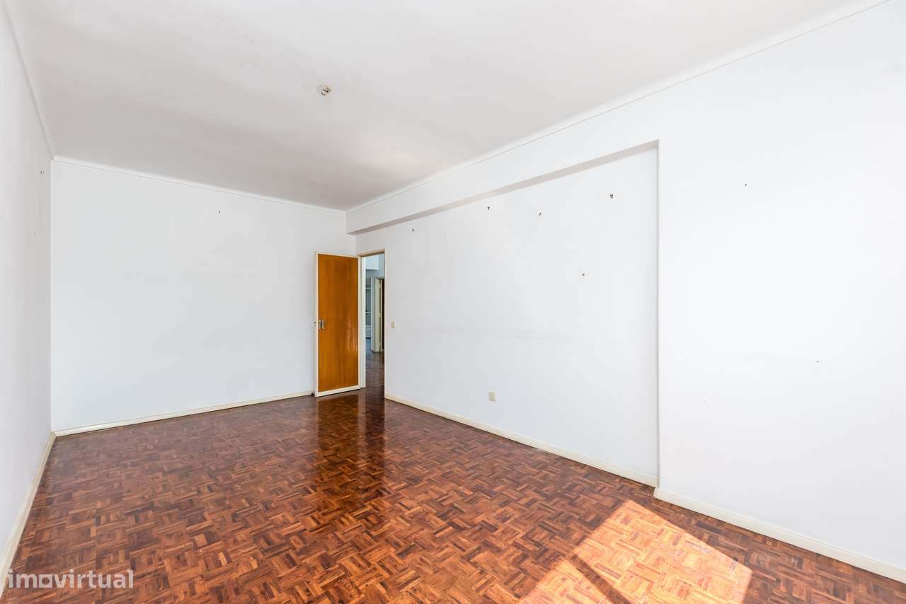 T4 | Centro Odivelas-12