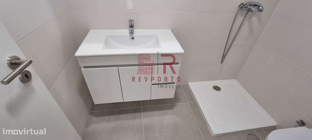 Apartamento T2, Novo, com suite e garagem dupla-15