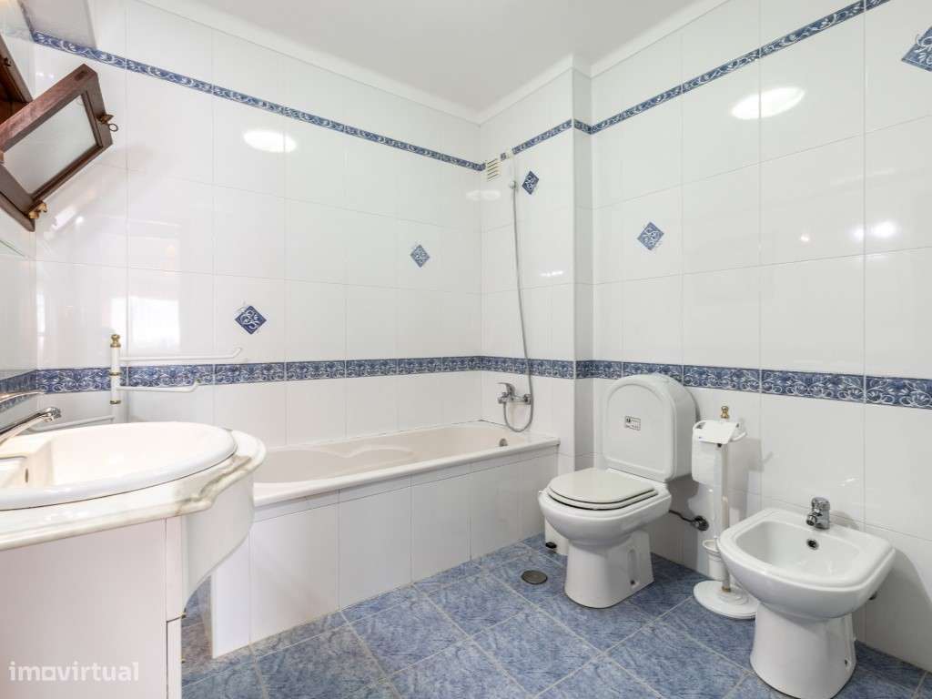 Moradia Triplex com Vista Mar e Terraço Privativo no Coração da Naz...-22