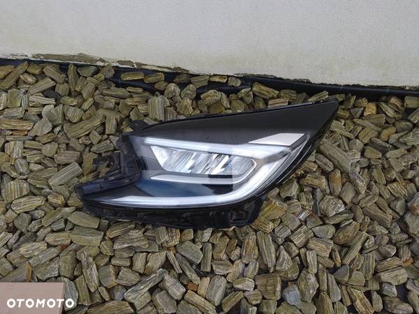 Przednia Lewa Lampa TOYOTA AYGO X FULL LED - 1