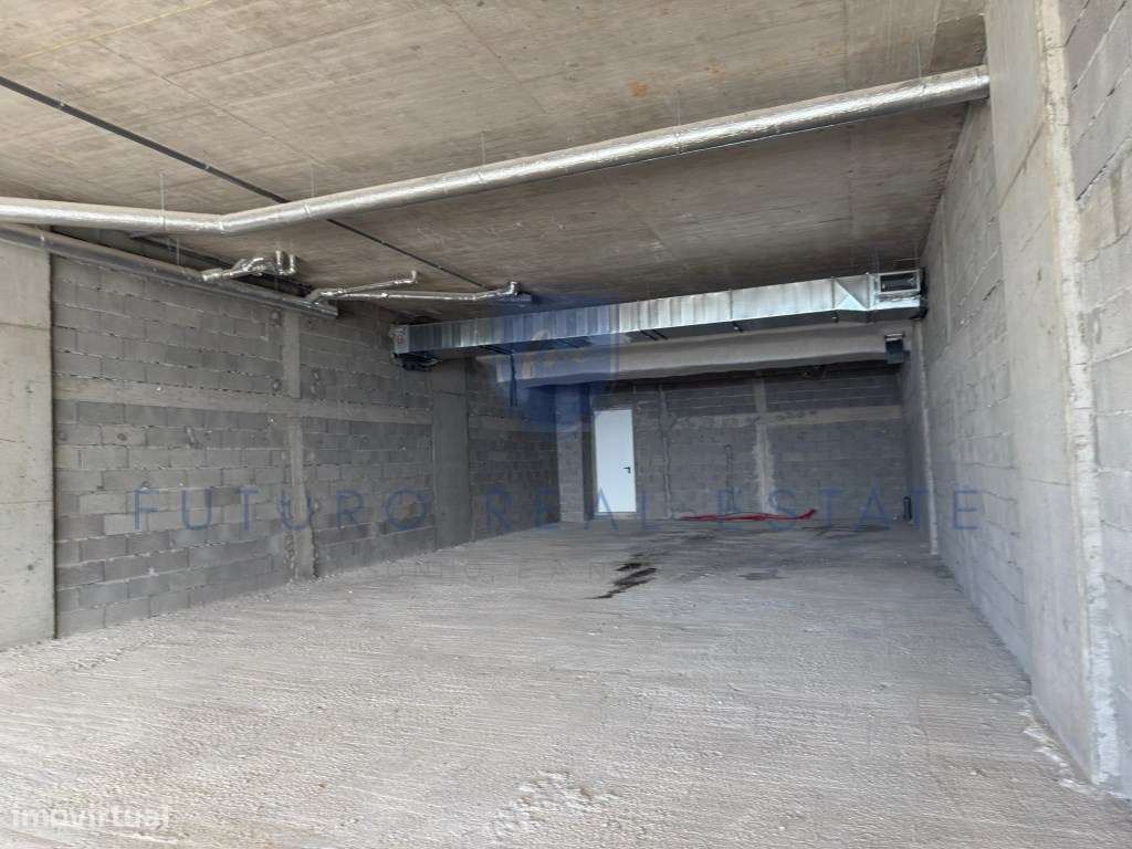 LOJA COMERCIAL - ESTRADA MONUMENTAL - FUNCHAL - Grande imagem: 4/28