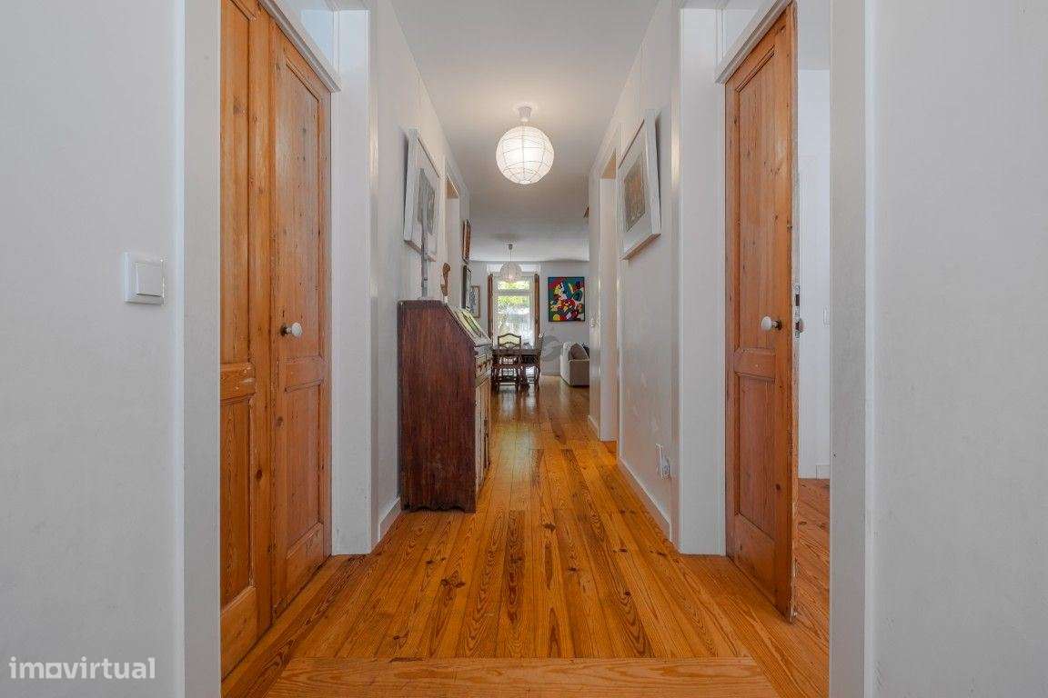 Moradia duplex na Graça com 5 Quartos e Jardim-5