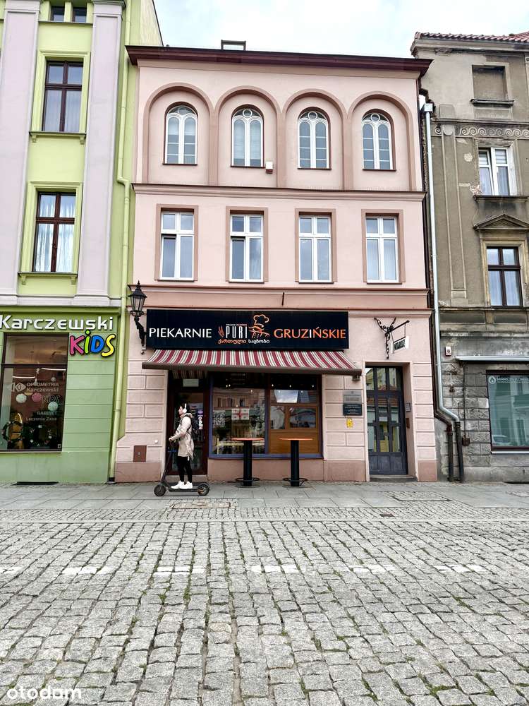 Dom, 430 m², Toruń