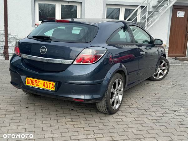 Opel Astra III GTC 1.4 Cosmo - 33