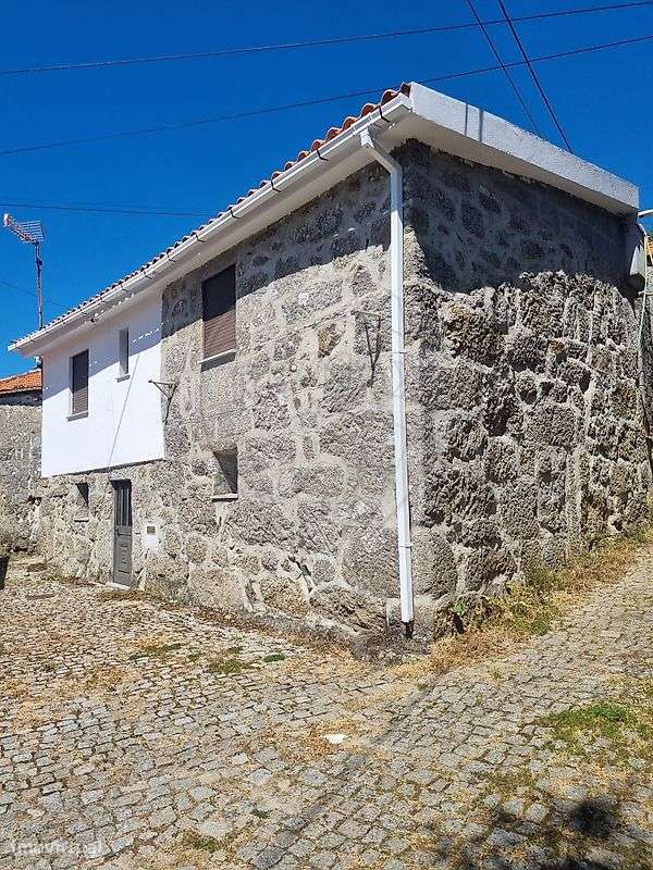 Moradia T2 para venda-10