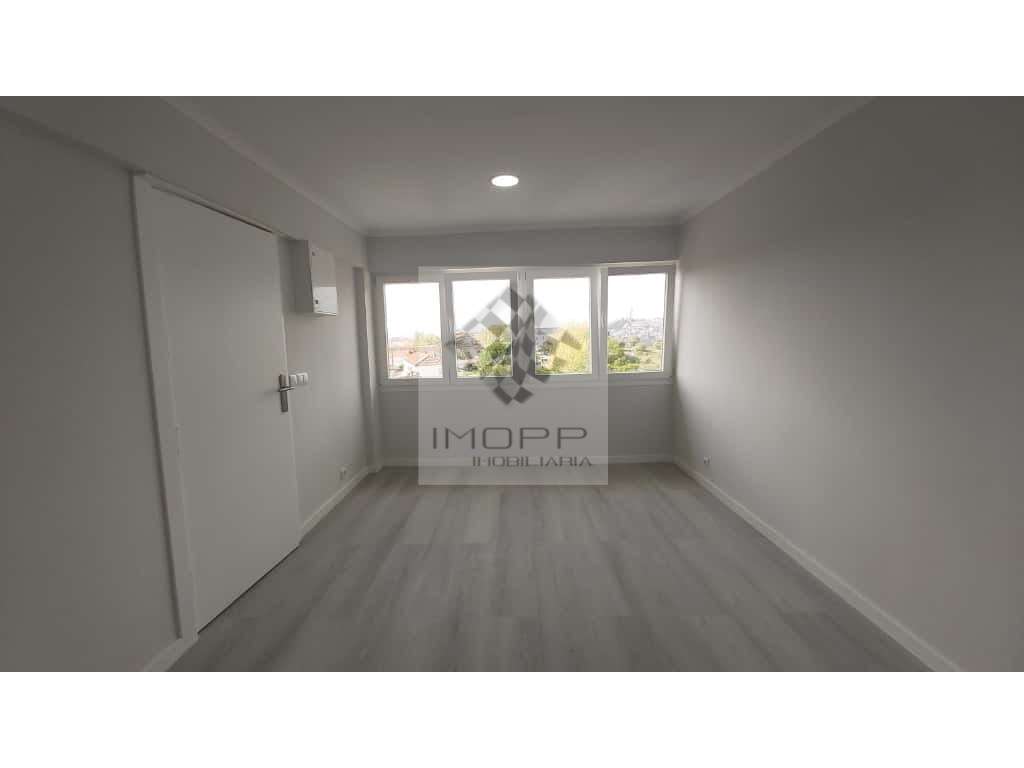 Apartamento T2 renovado às portas de Lisboa - Oportunidade única na...-5