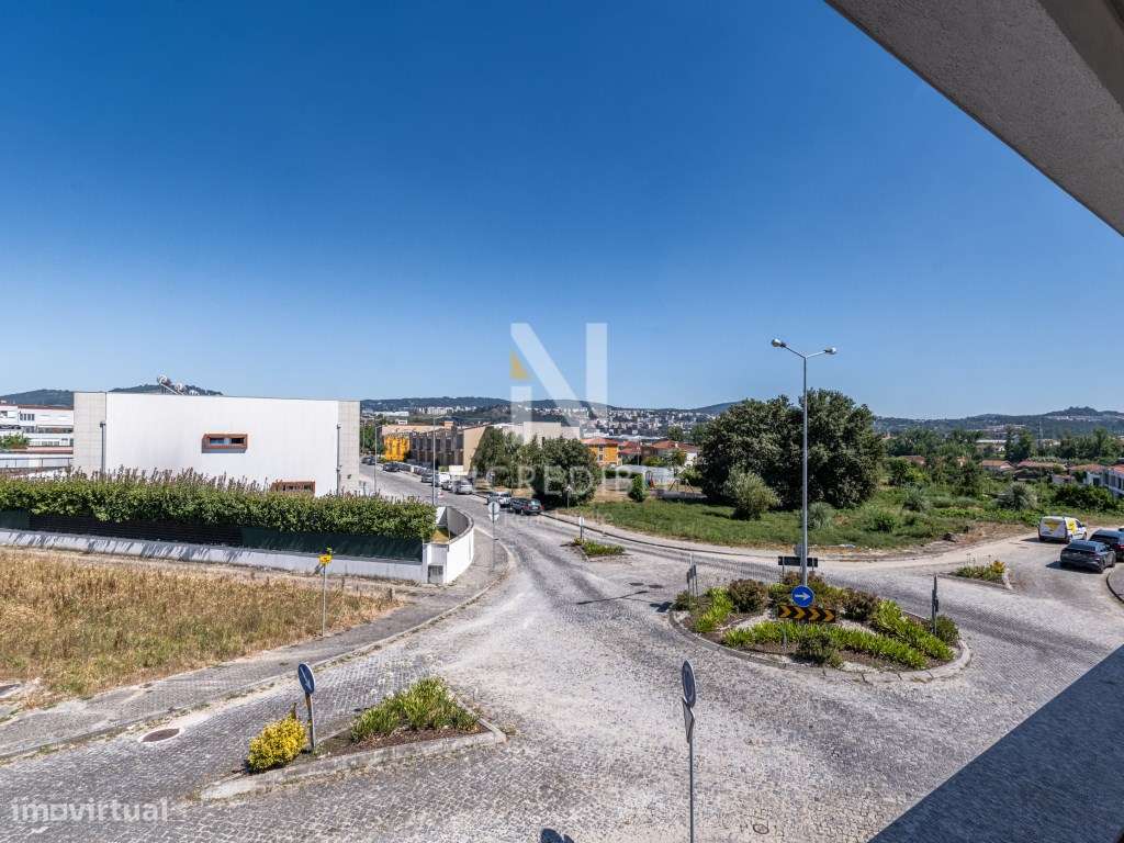 MORADIA T3 SEMI-NOVA EM GAVETO - MERELIM, BRAGA-19